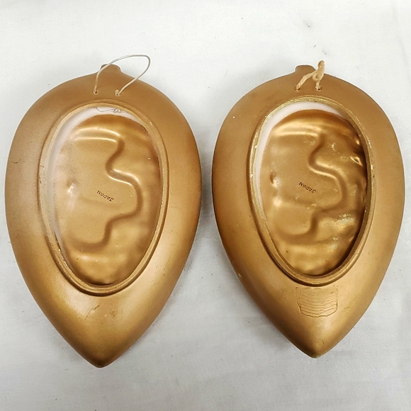 Vintage 60's 2D ceramic fruit set of 2 hand painted wall decor - Picture 4 of 7